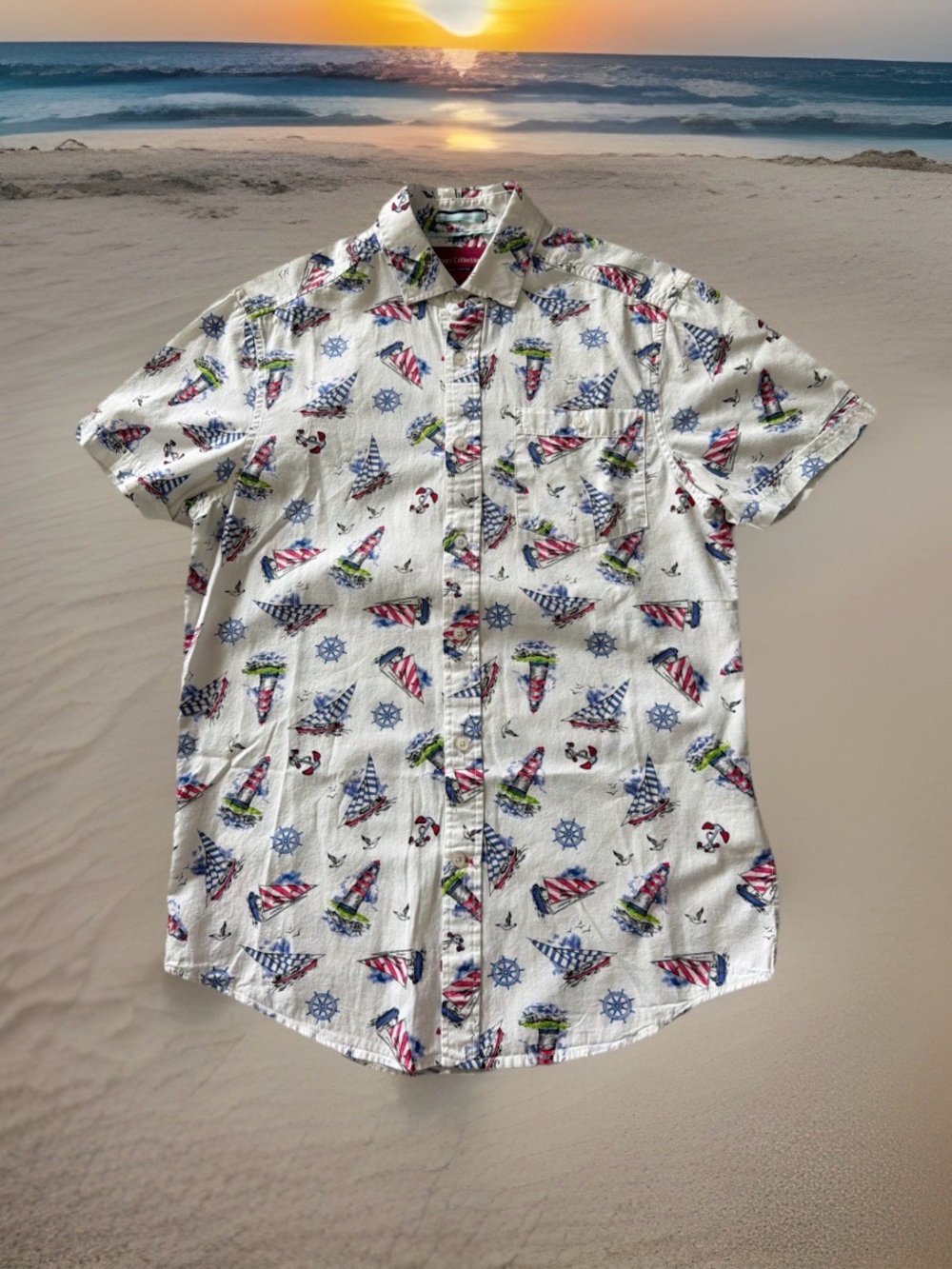 Report Collection men’s size S short-sleeve button-down shirt. Great condition.